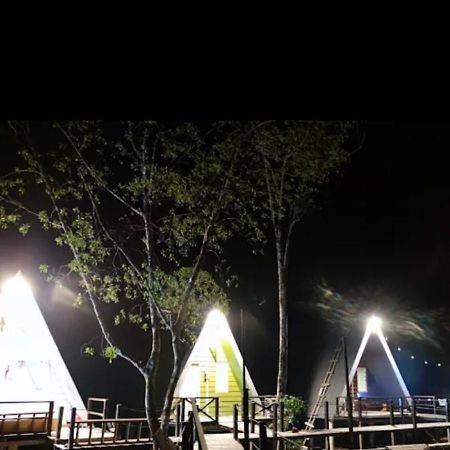 Sematan The Mangrove 빌라 외부 사진